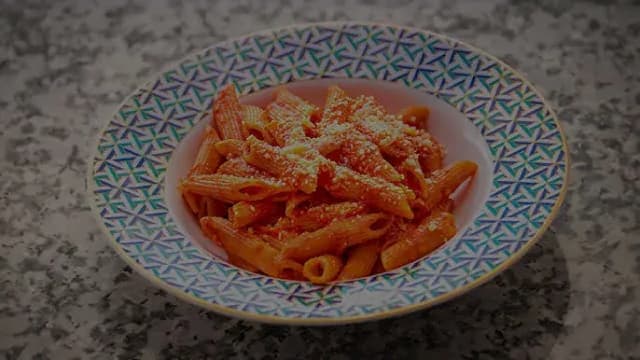 Penne al pomodoro - prosty przepis na pyszne włoskie danie